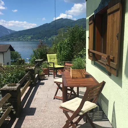 Landhaus Holzinger Apartment Steinbach am Attersee